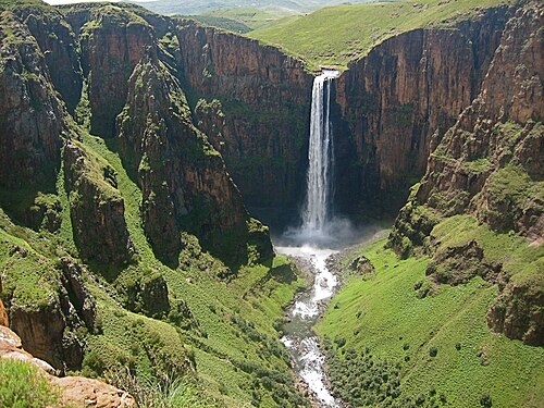 Maletsunyanefalls.JPG