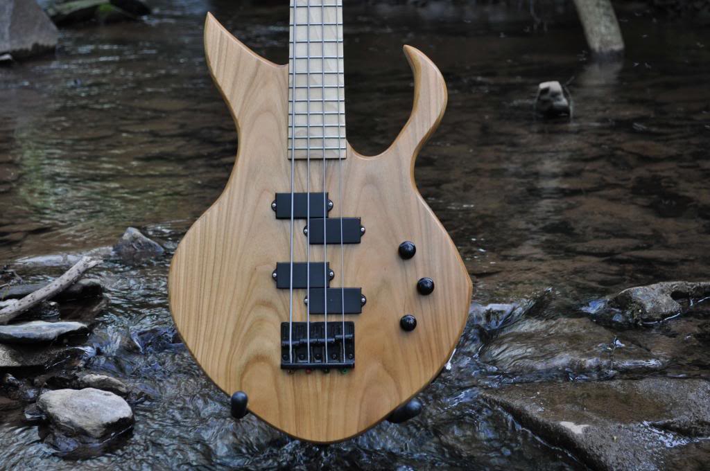 MantonCustomsSiriusBass3.jpg