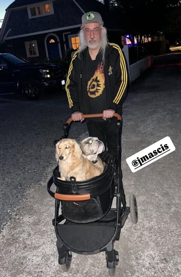 Mascis dogs.jpg