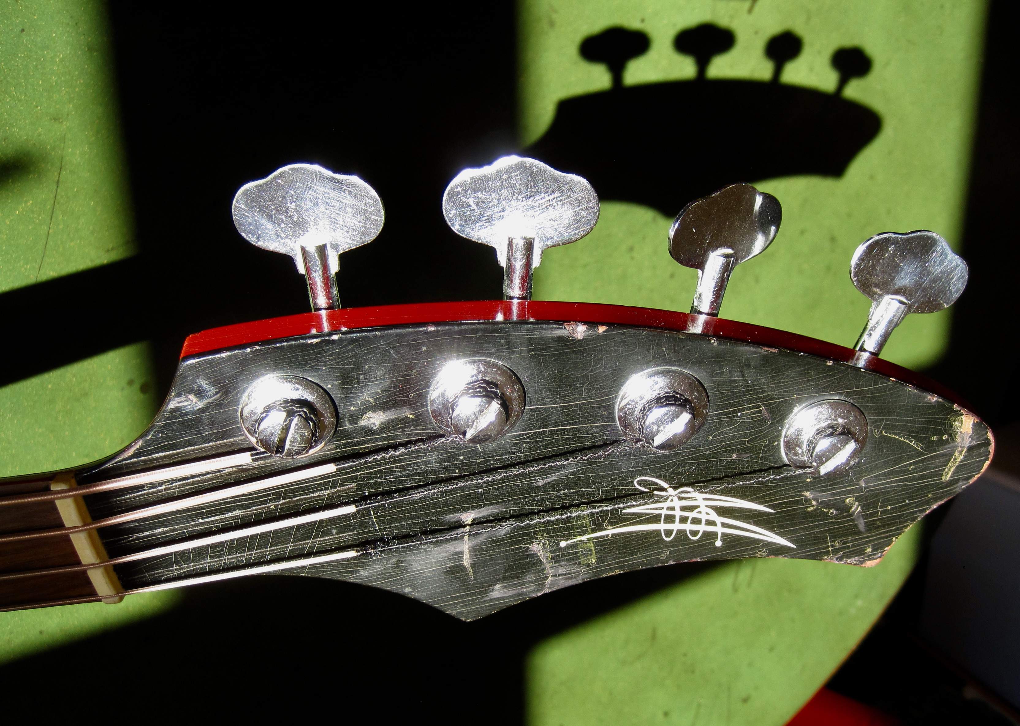 Maton Headstock.jpeg