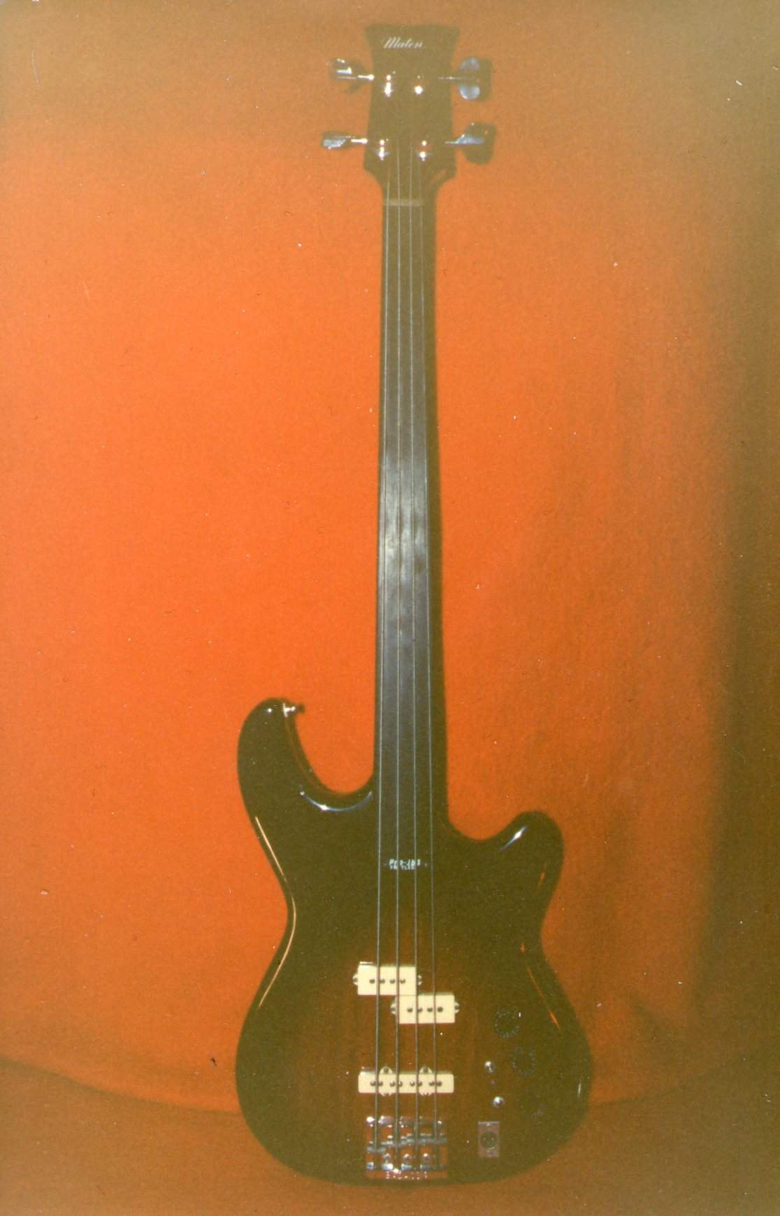 Maton JB4 Fretless Pro 2.jpg
