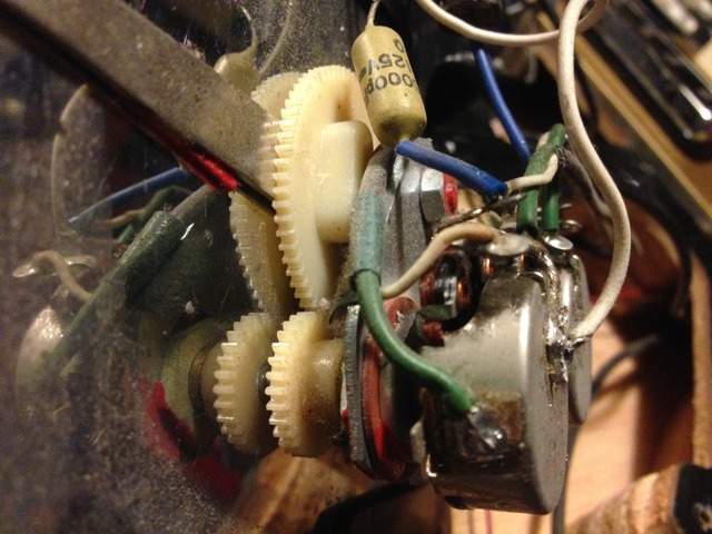meazzi guts gears.JPG