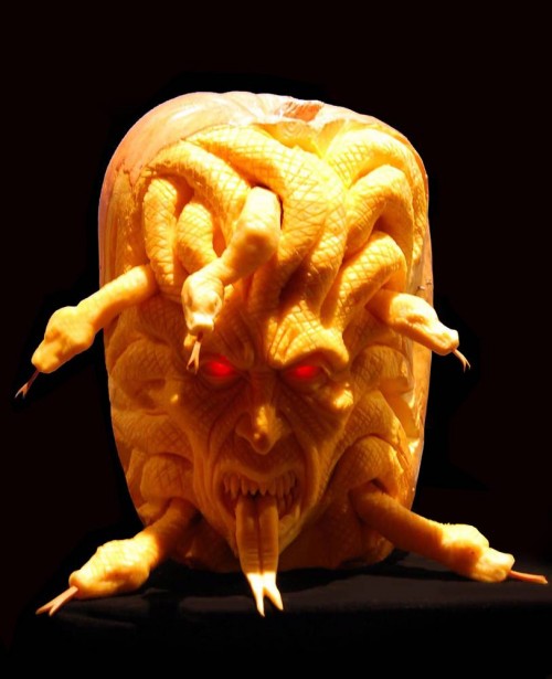 medusa-pumpkin-e1288395474366.jpg