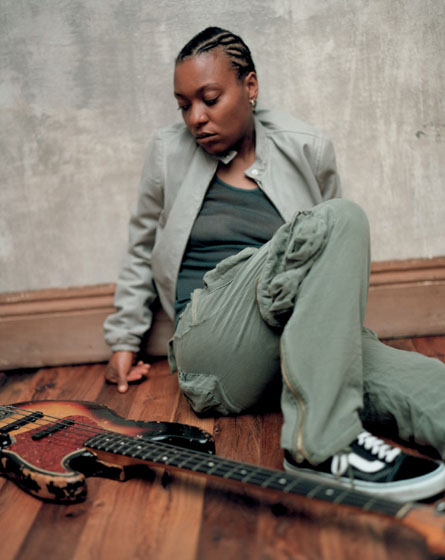 MeShell-NdegeOcello-m02.jpg