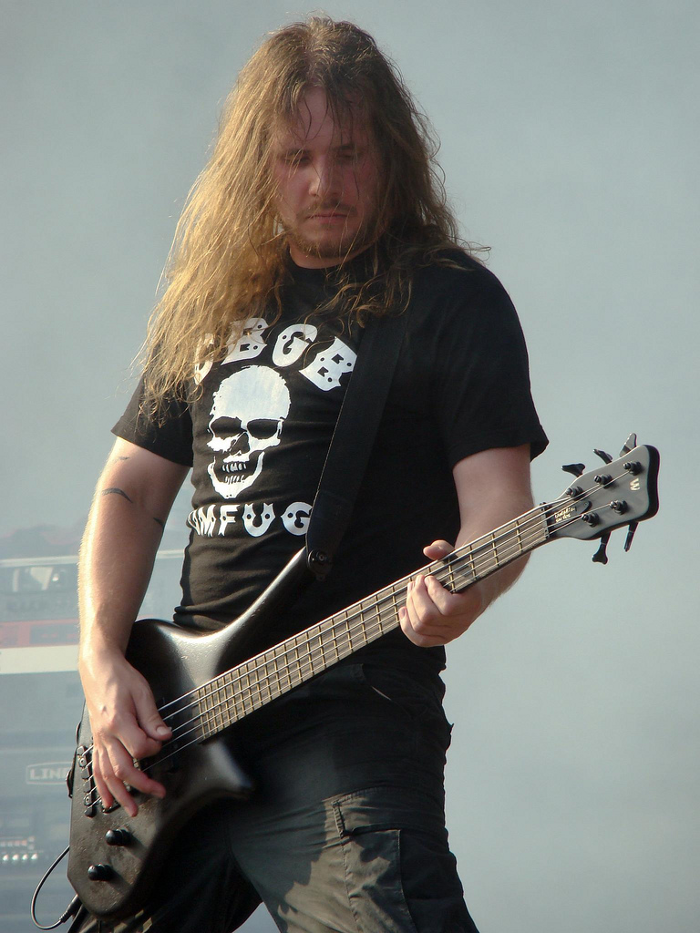Meshuggah_-_Dick_L%C3%B6vgren_-_2008_Melbourne.jpg