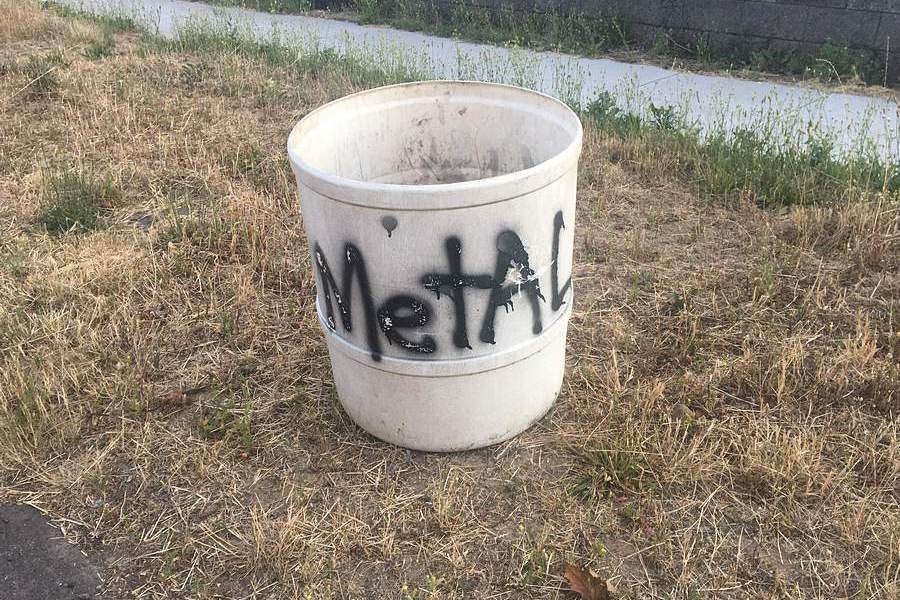 metal bucket.jpg