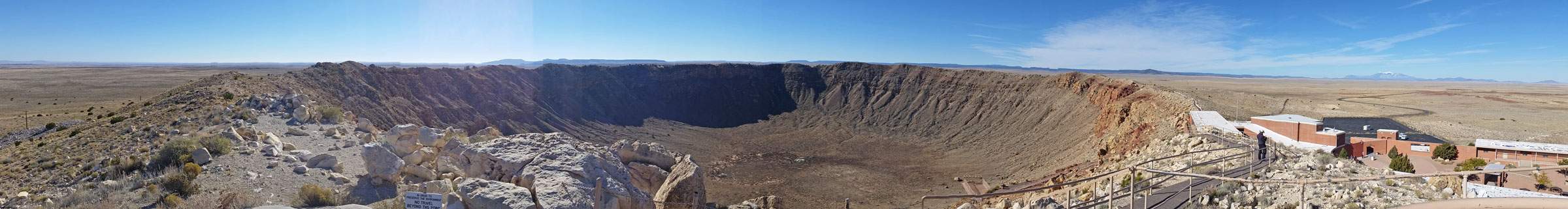 Meteor-Crater-02.jpg
