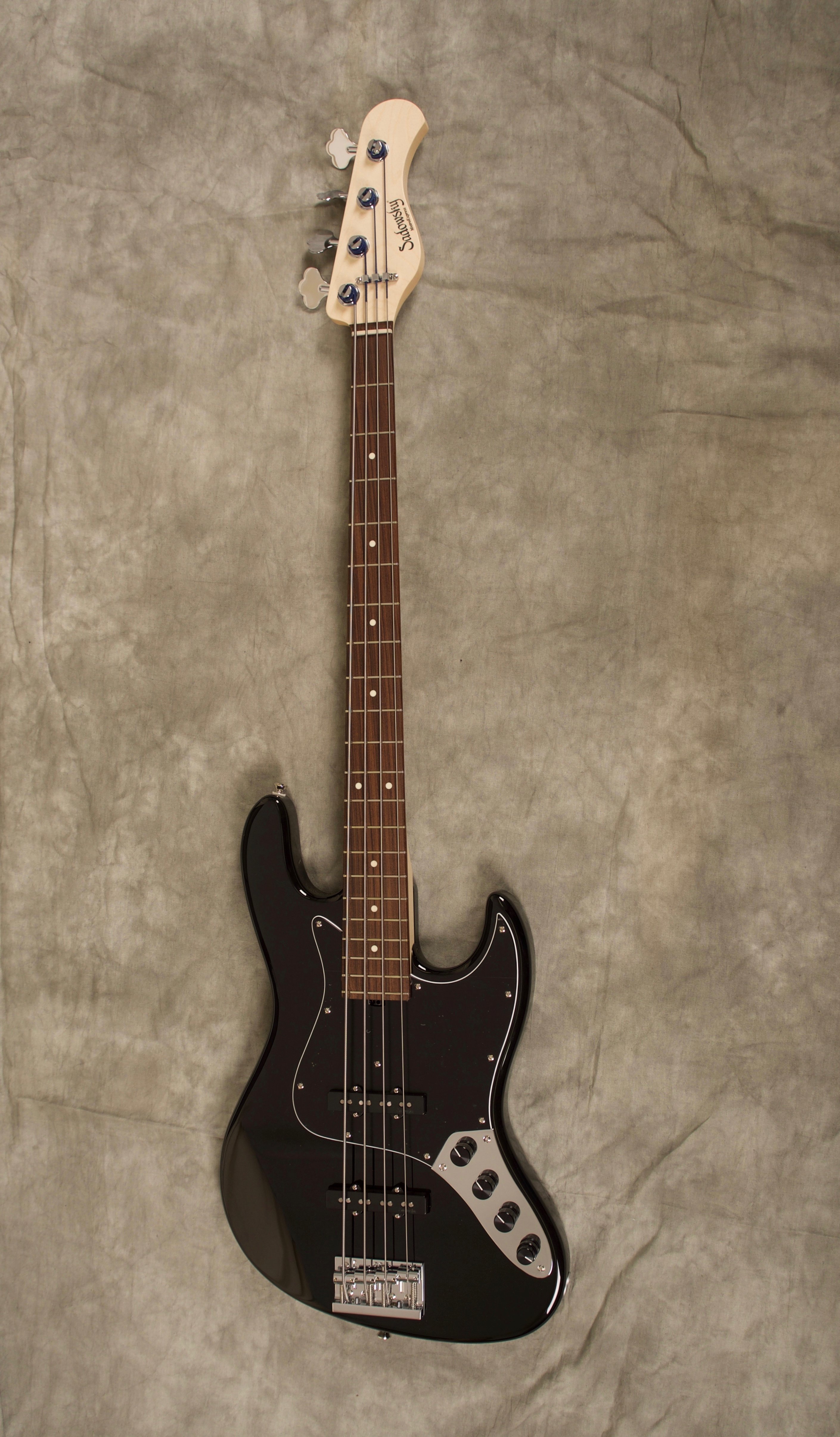 MetroExpress_RV4_Black.jpg