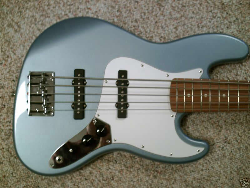 Mexican_Fender-Agave-blue.jpg