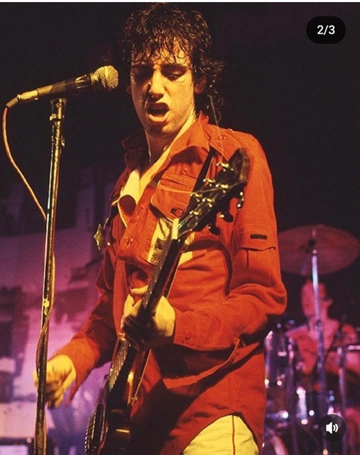 Mick Jones.jpg