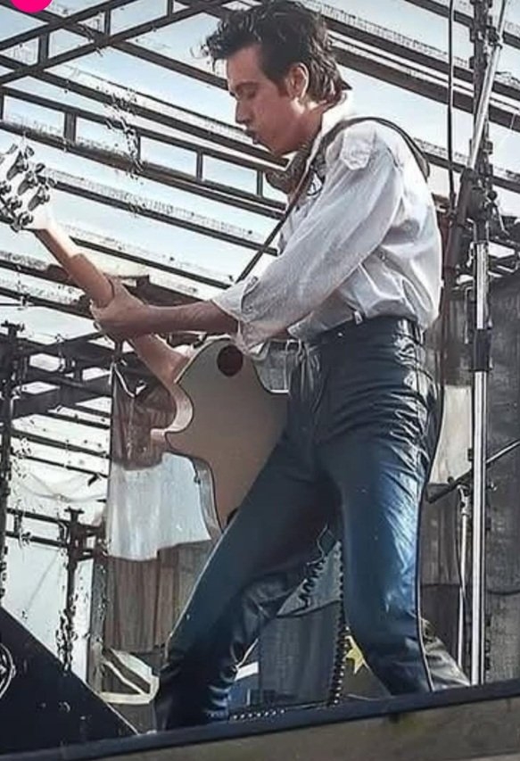 Mick Jones.jpg