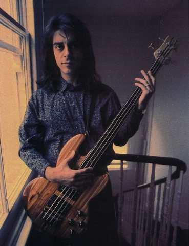MickKarnsfretless.jpg