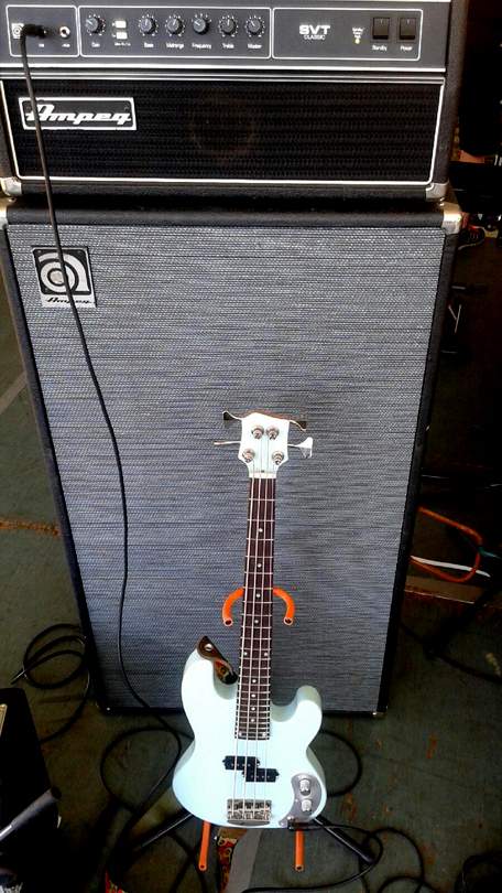 Mini Bass 04.jpg