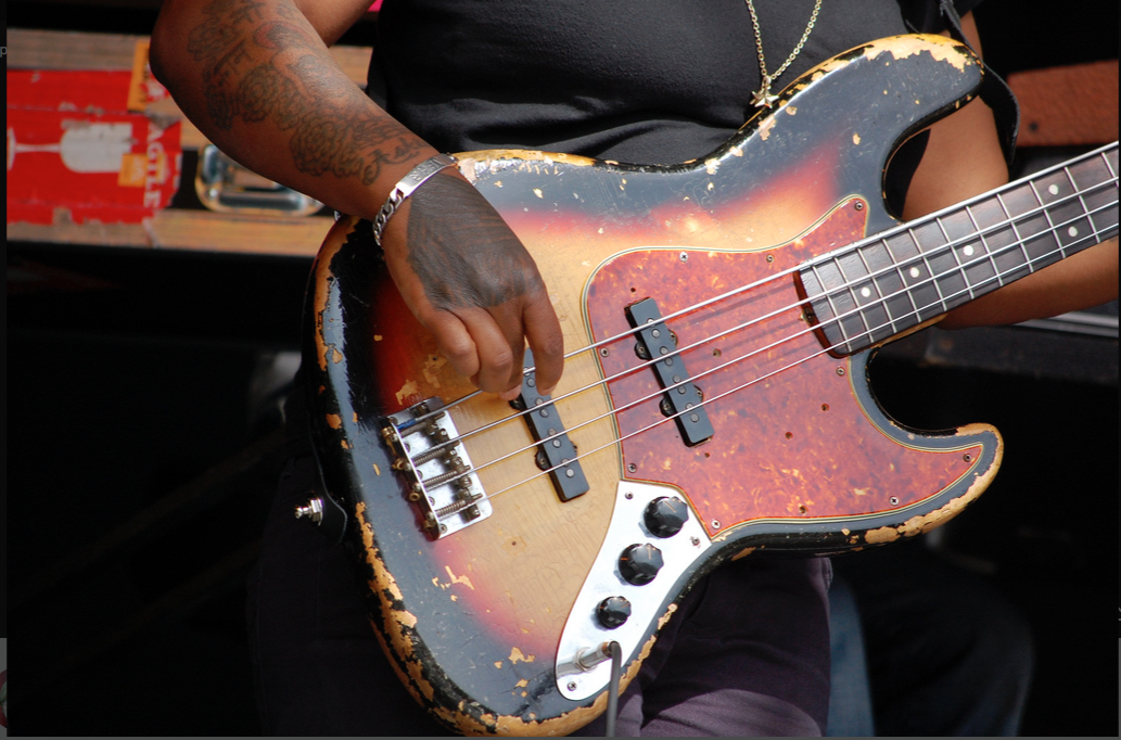Mishell's jazz bass.png