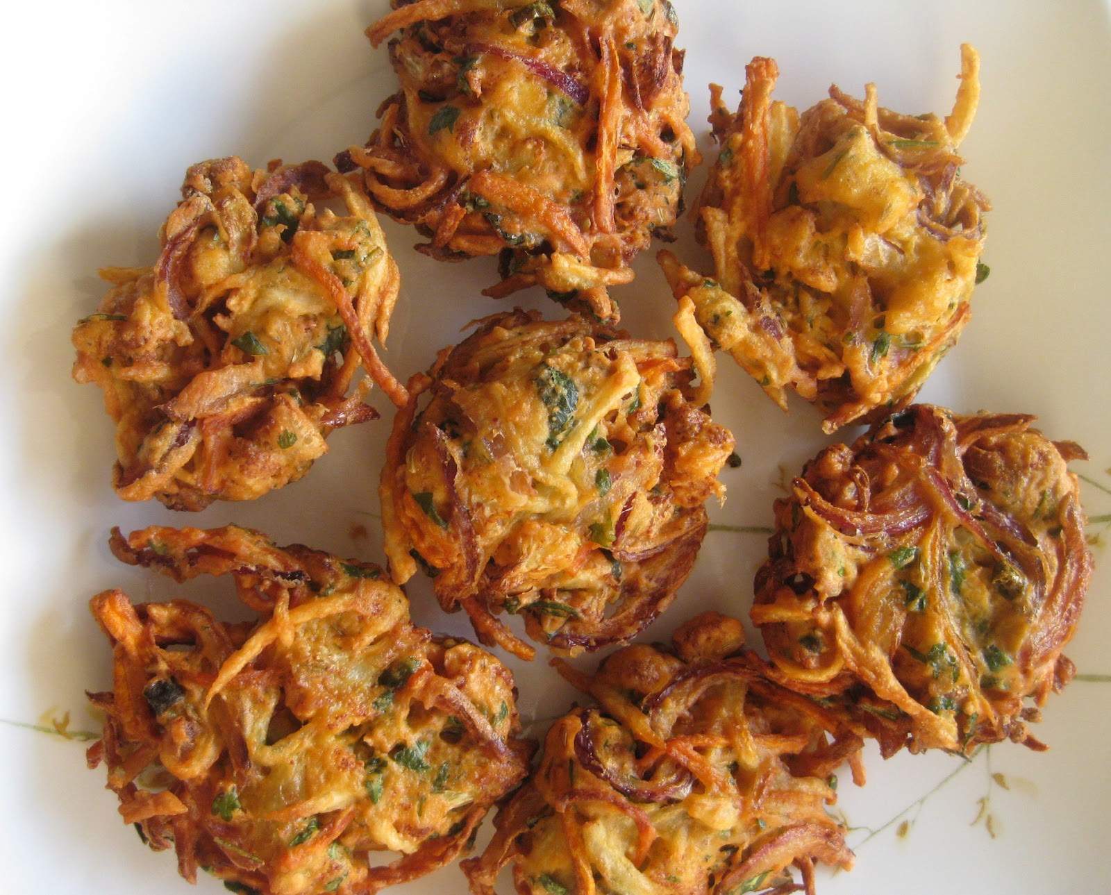 MIXED-Vegetable-Pakora[1].jpg