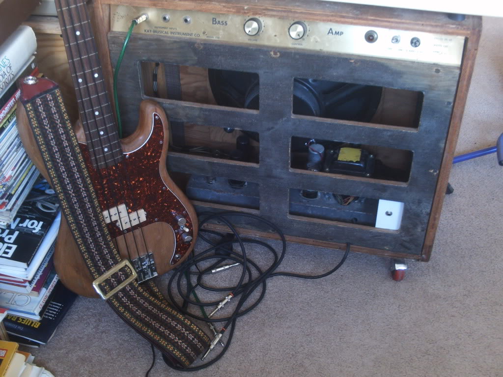 mobass001.jpg