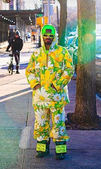 mononeon street.jpg