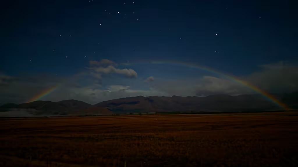 Moonbow.jpeg