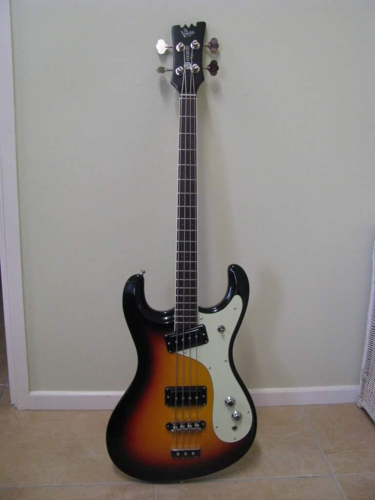 mosrite bass.jpg