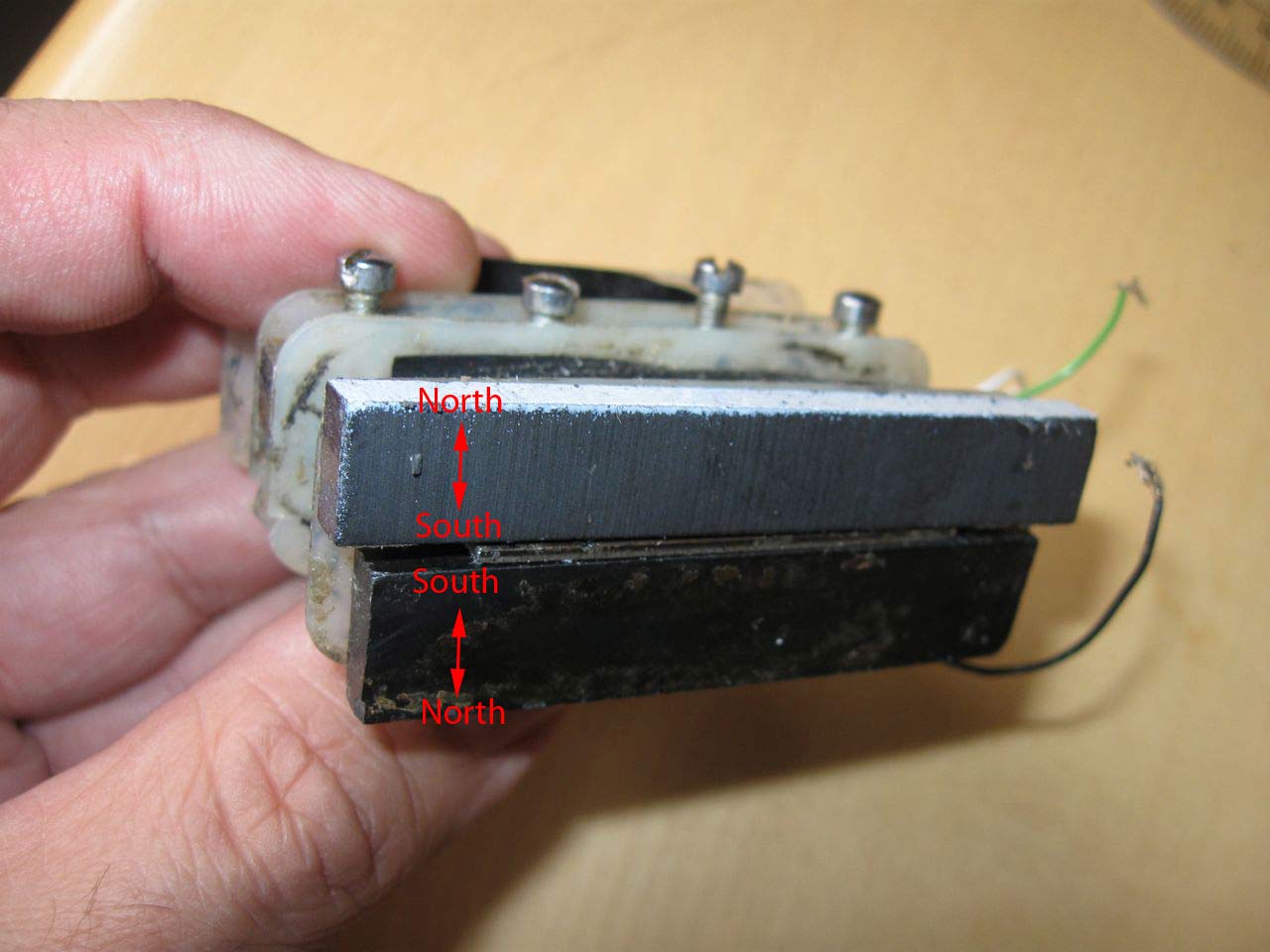 mudbucker_magnets.jpg