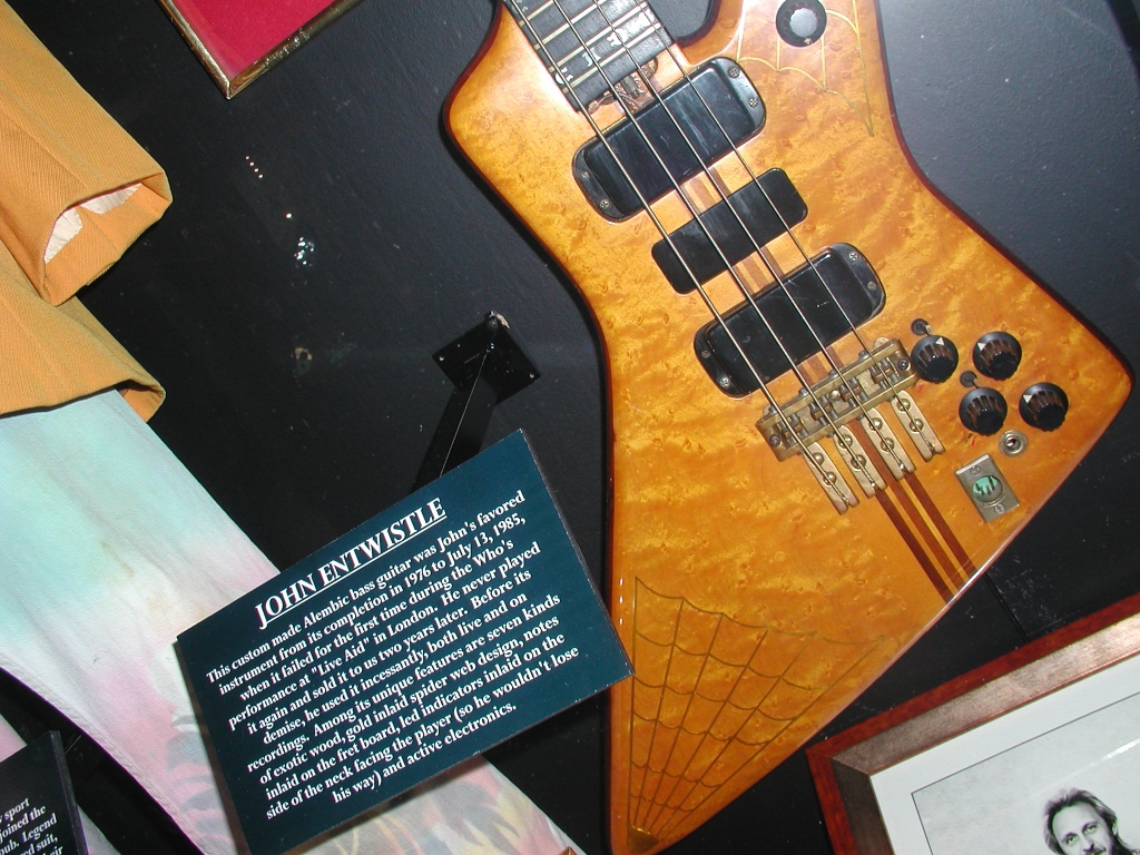 mus_vault_2004_john_alembic_01.jpg