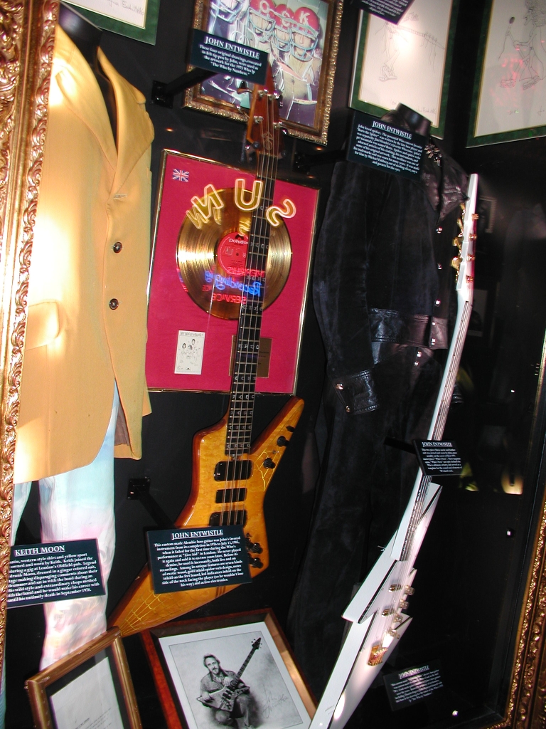 mus_vault_2004_john_display.jpg