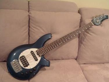 Musicman_5_String_Bongo_Bass.jpg