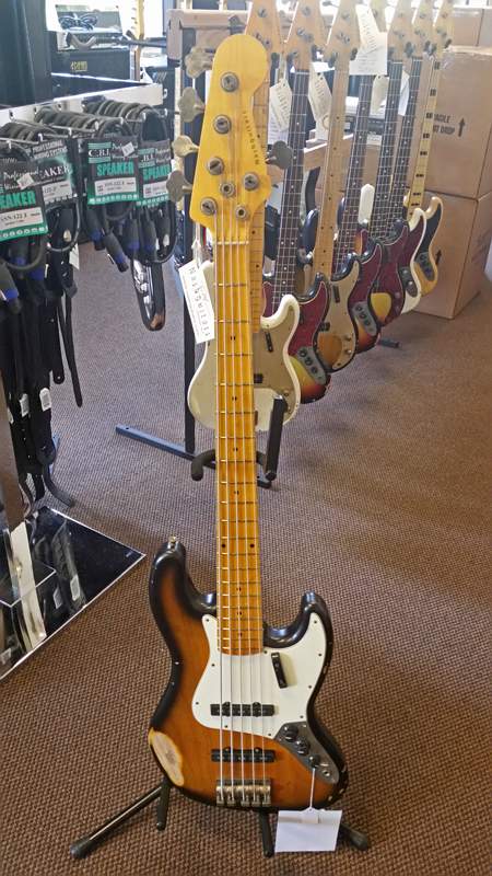 Nash-5-string-2TSB.jpg