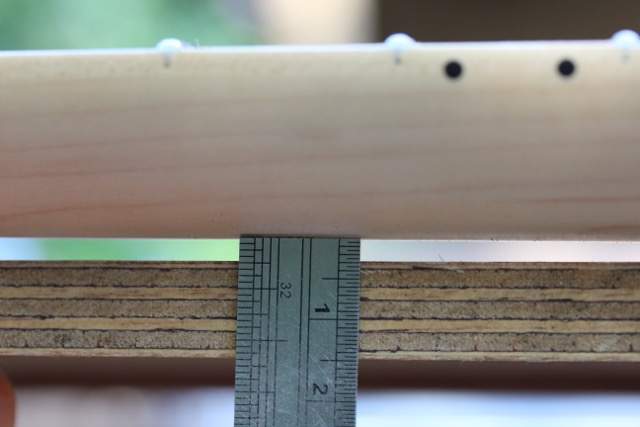 neck_heel_end_gap_small.jpg