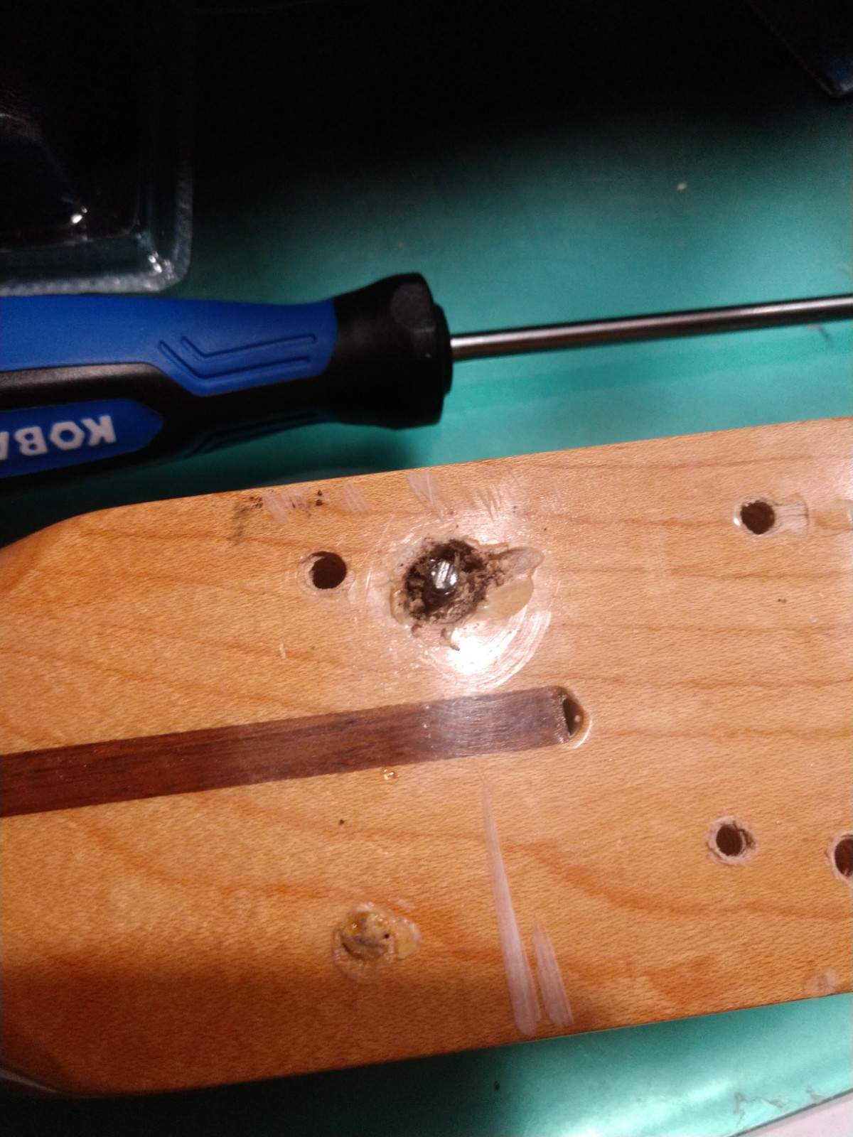 neckbolt1.jpg