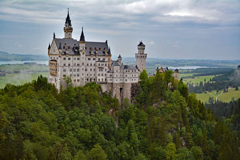 Neuschwanstein-Castle-02a.jpg