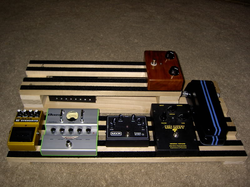 New-builtPedalboard001.jpg
