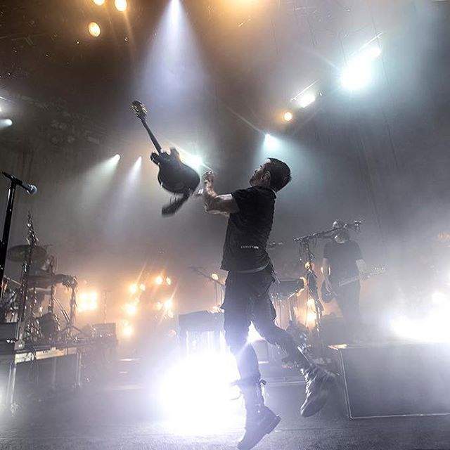 Nine-Inch-Nails4.jpg
