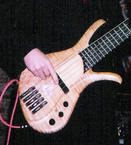 nof_8_bass_isolated.jpg