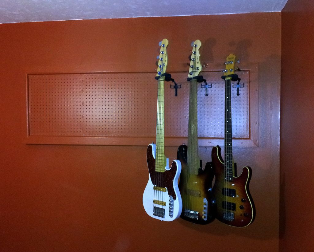 normal_20120407_testing_the_wallhangers2.jpg