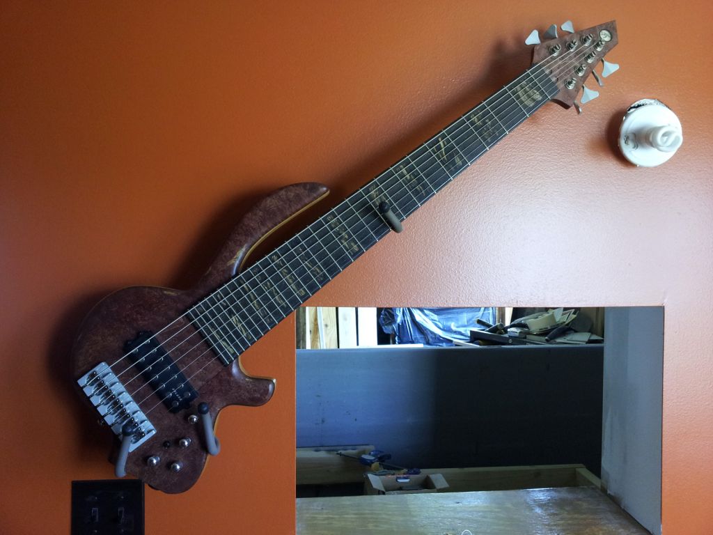normal_20120411_Bee_hanger2.jpg
