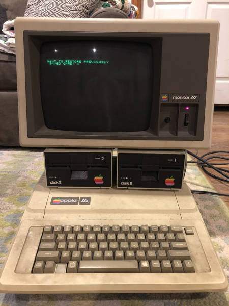 old apple.jpg