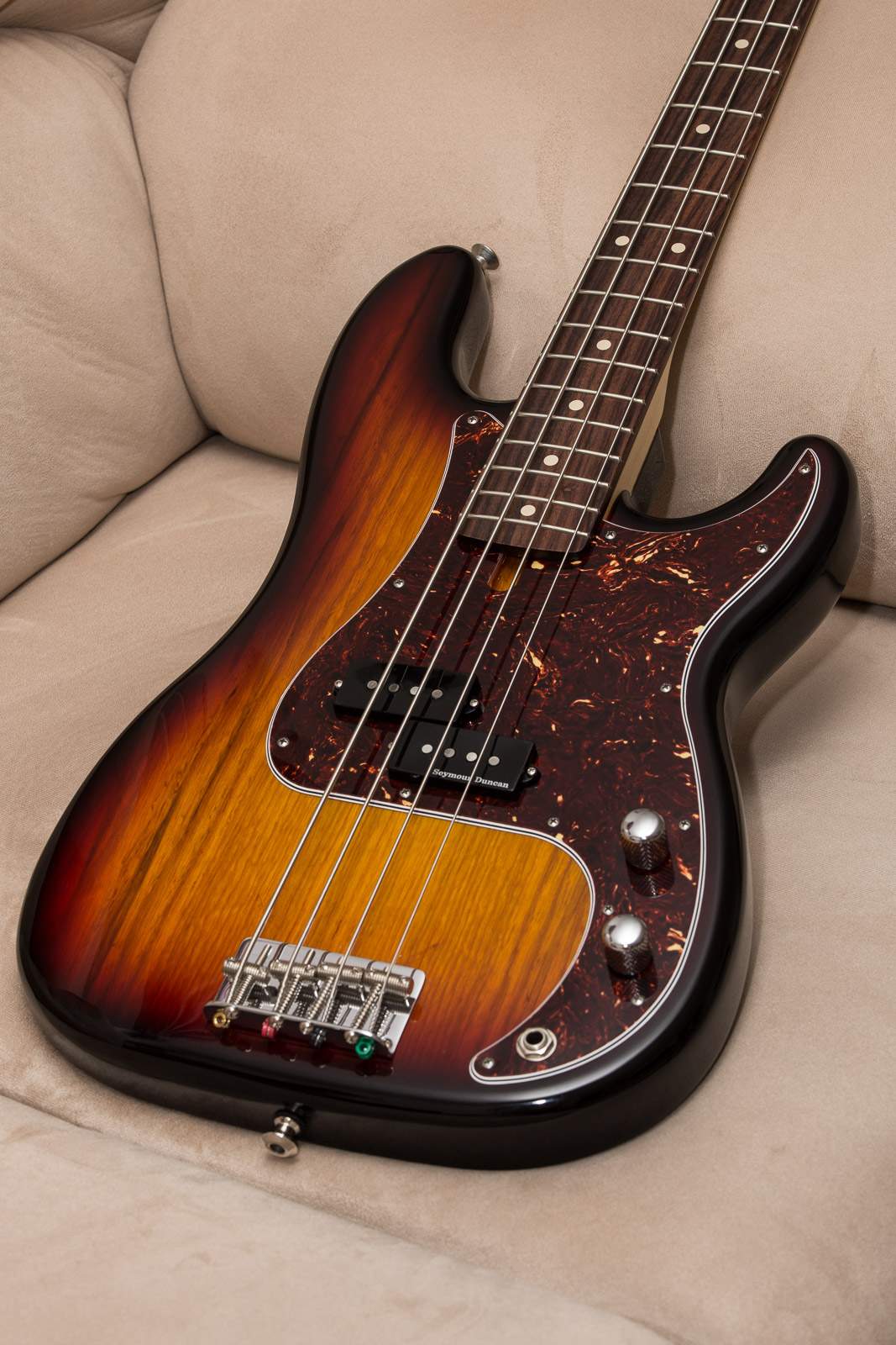 p-bass-2.jpg