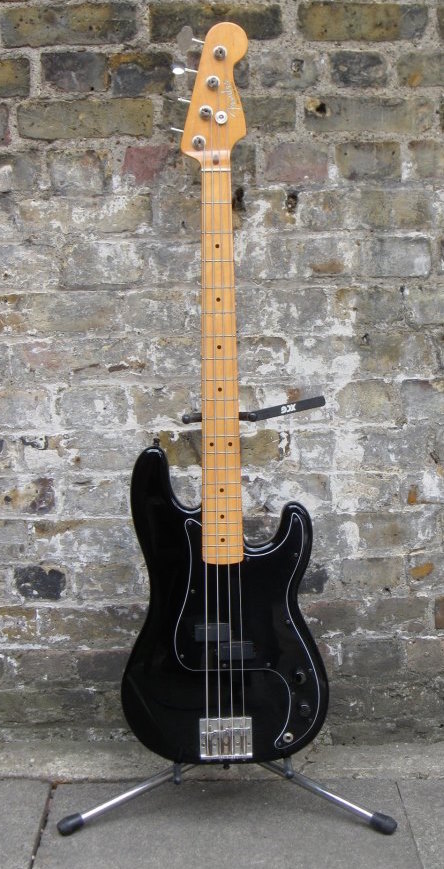 P-bass.jpg