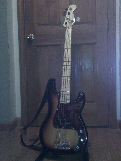 P-bass.jpg