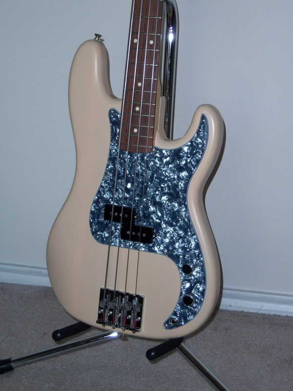 P-Bass002.jpg