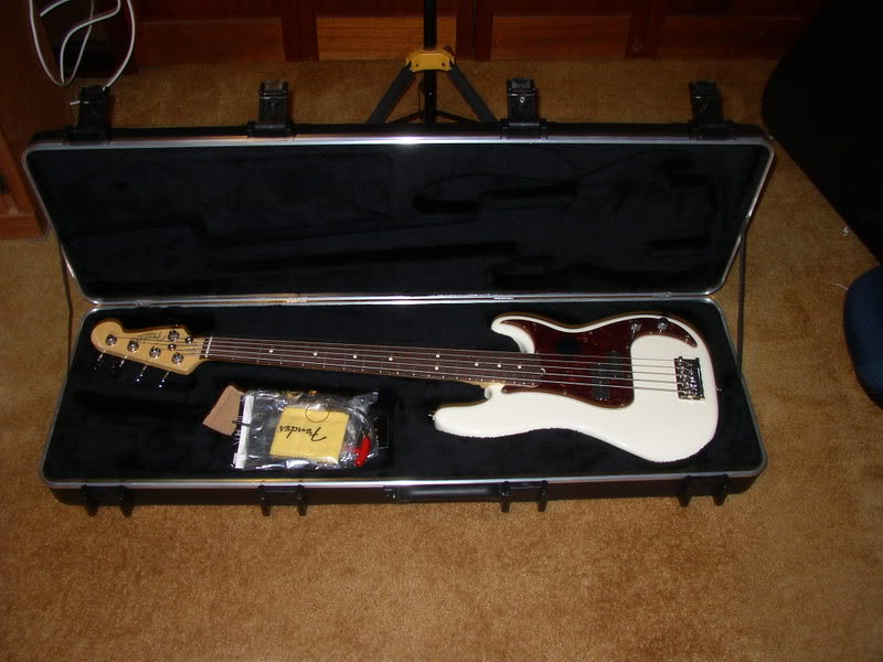 P-bassV002.jpg