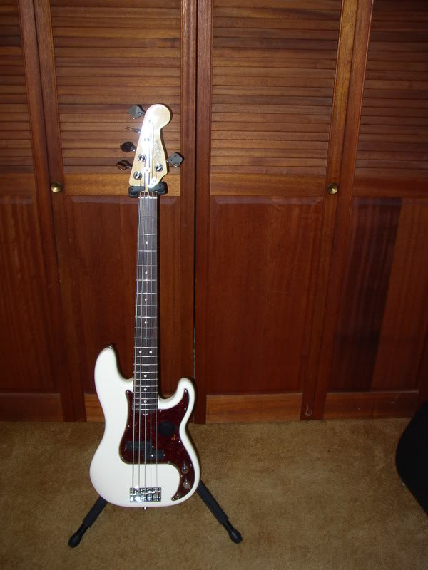 P-bassV007.jpg