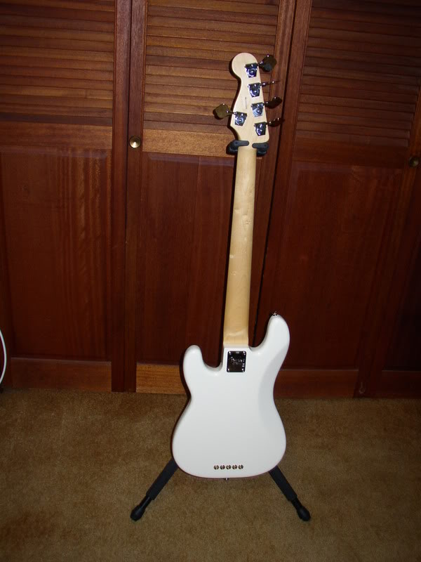 P-bassV012.jpg