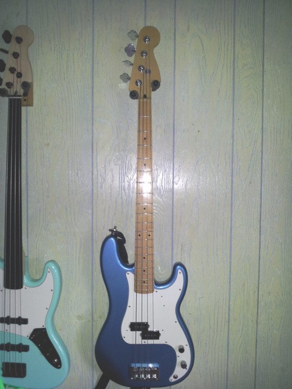 pbass-3.jpg