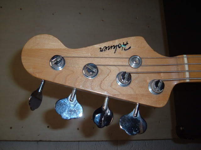 pbass010.jpg
