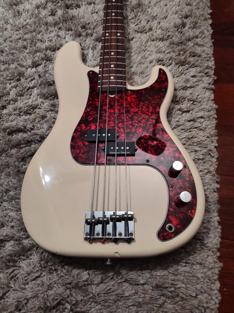 PBass701.jpg
