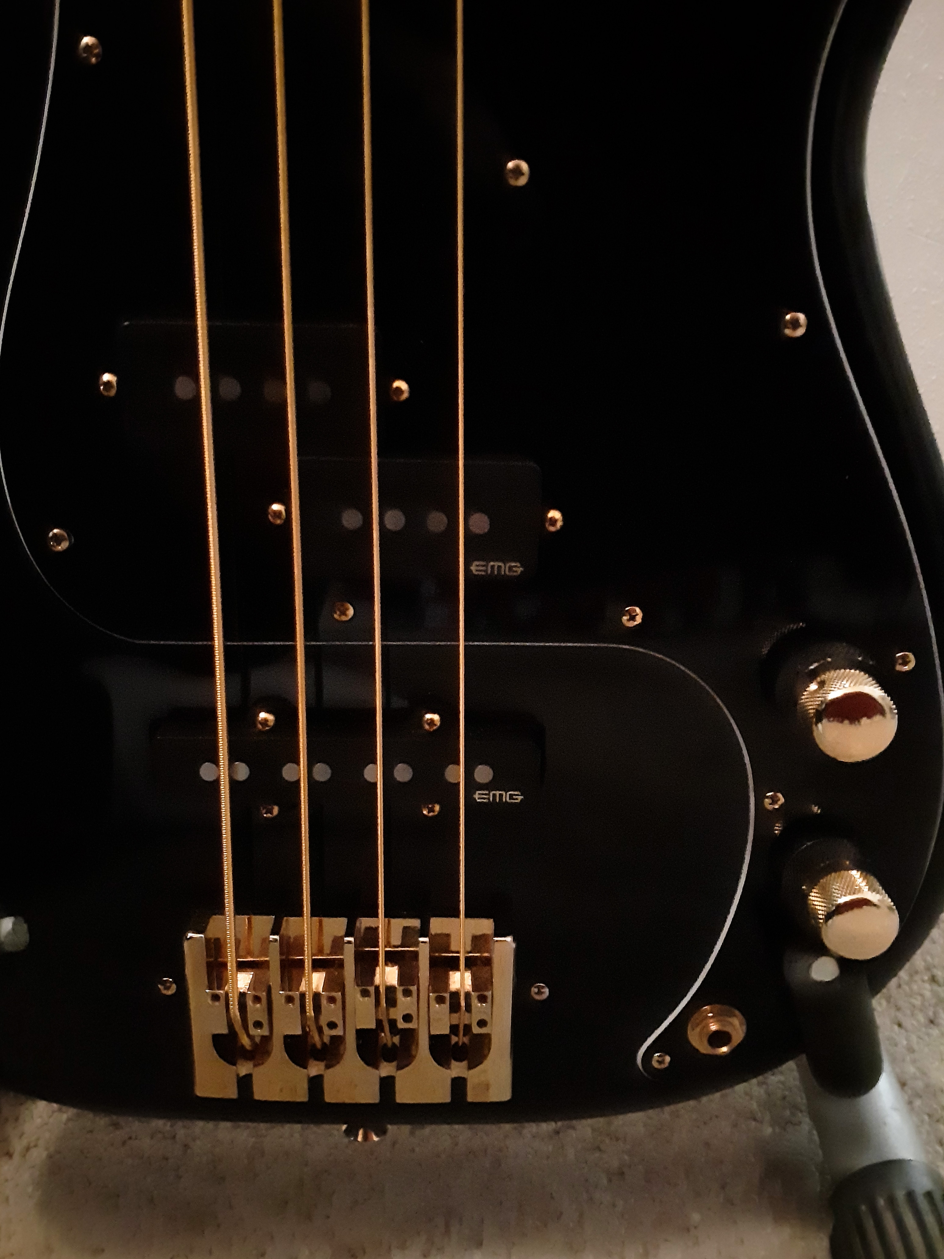 pbass9.jpg