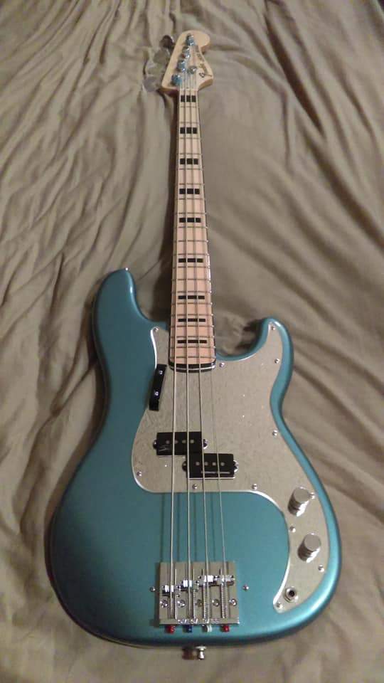 pbassblue1.jpg