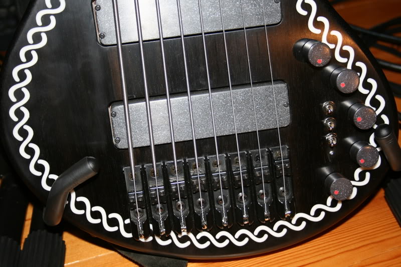 pckupsbridgeandknobs.jpg